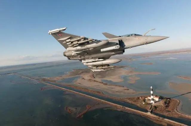 印度放着8000万的苏35不要，非要买2亿的阵风，原来这才是真相