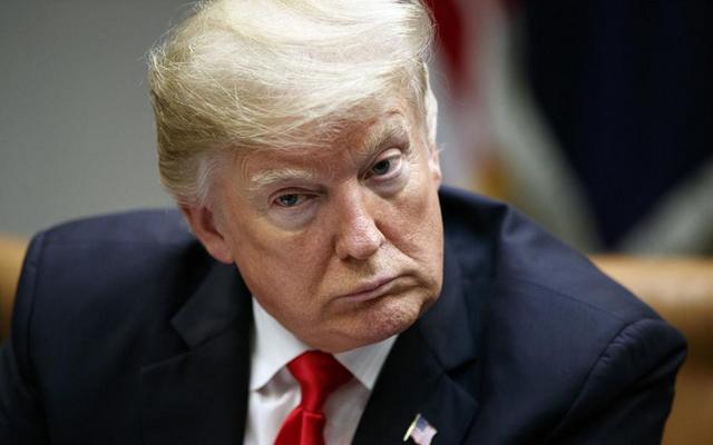 病毒变异？特朗普闯下大祸！美民众怒斥：救救