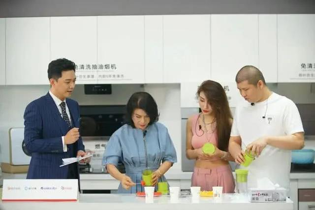 兜兜转转，47岁的刘强东与66岁的董明珠才是商业