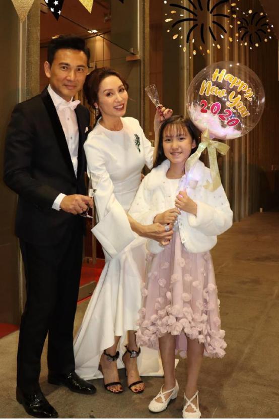 出身豪门的港姐郭可盈，下嫁穷小子，婚后怎么