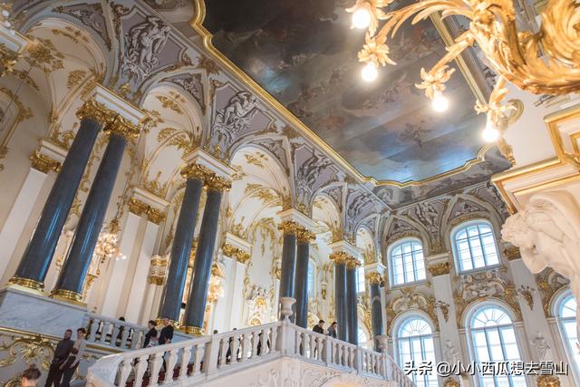 俄罗斯旅游的灵魂景点之一，圣彼得堡的地标建筑，堪称艺术的宝库