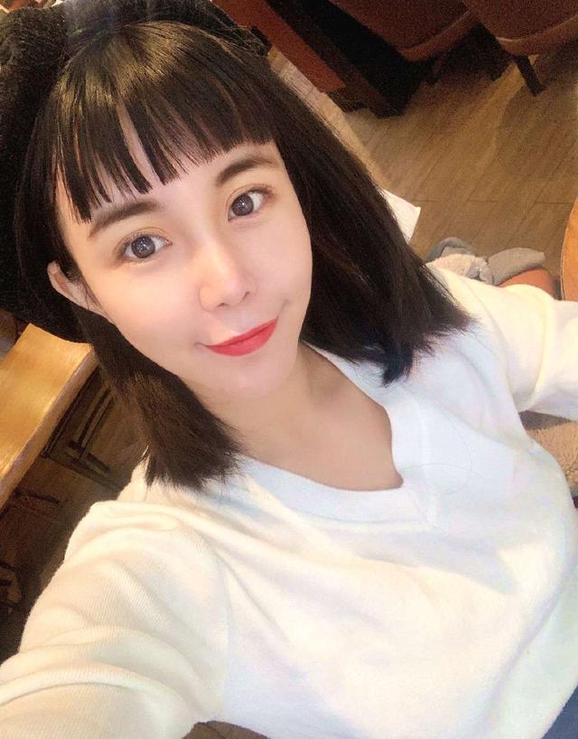 被骂了10年，“宁坐宝马哭不坐单车笑”的女孩现在过成了这样？