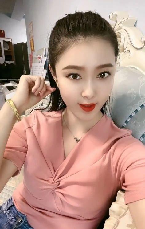 庄重而不失娇艳