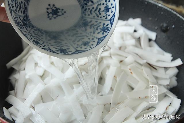 这水果全身是宝，夏天吃正当季，烤一烤瞬间变小零食，太香脆了