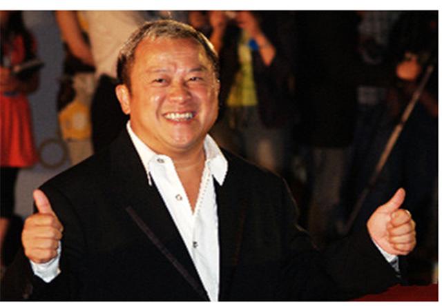 风流成性公然“揩油”，曾志伟为何没被制裁？