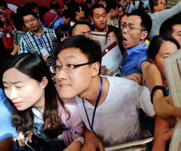 明年起，比房价下跌“更棘手”的事发生？大量