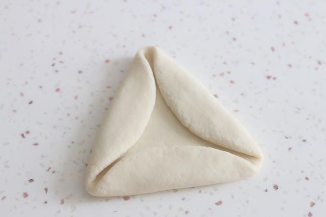 儿时最爱的糖三角的做法，不流糖不开裂，巧用筷子做出新花样