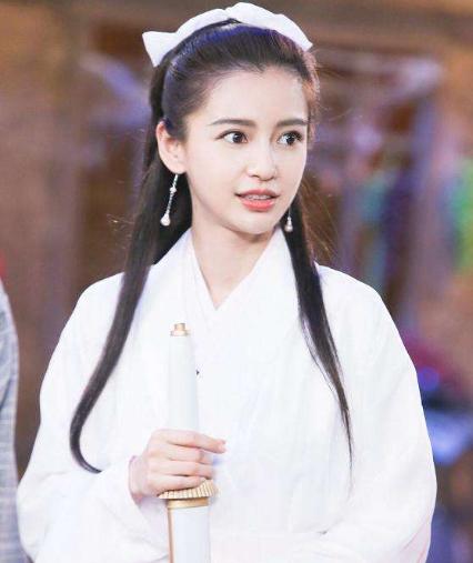 baby小龍女扮相與陳妍希比，于正這句夸人的話讓粉絲不喜