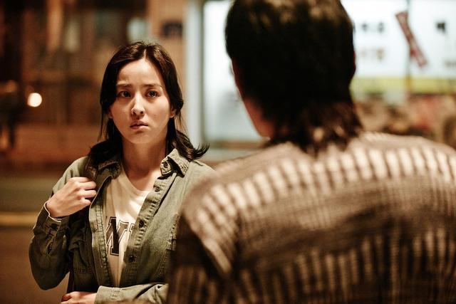 有的陪伴，跟夫妻无关，也经得起考验