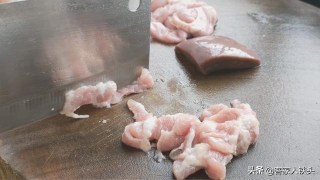 暑假超火爆的一款早餐，食材简单，几分钟出锅，一人吃一锅好美味