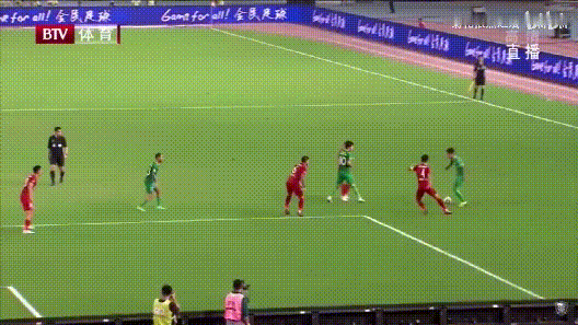 这种犯规，到底算不算故意伤人？韦世豪恶意犯规大起底