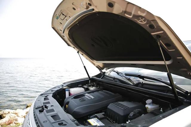 你的车表面光鲜亮丽配置高，“暗地里”却被这样省成本