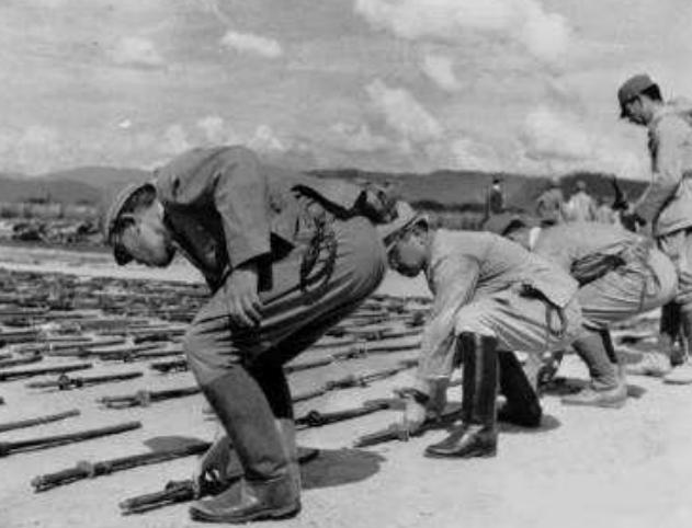 抗战胜利国民党为何失民心？伪军变“先遣军”