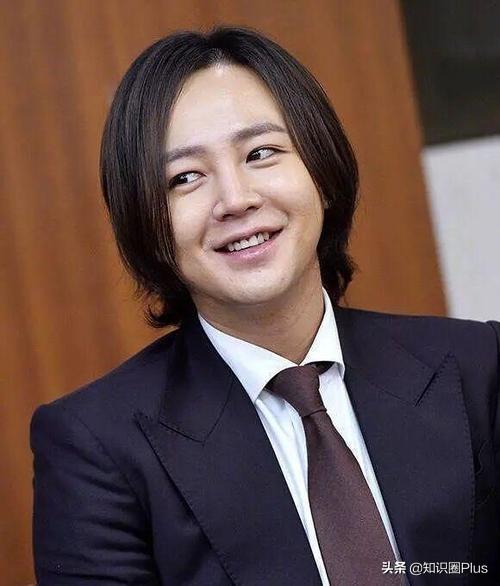 张根硕退伍！为什么韩国所有男人都要服兵役，