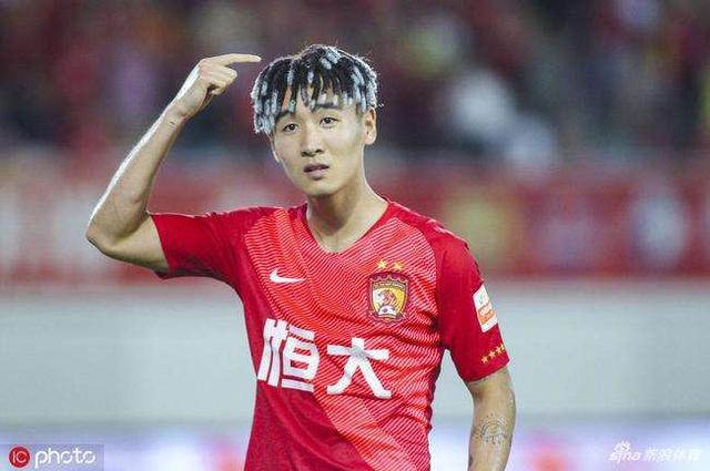 这种犯规，到底算不算故意伤人？韦世豪恶意犯规大起底