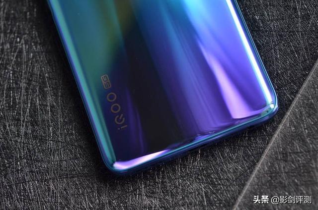 发烧友眼中的性价比水桶旗舰机：HIFI音质+长续航