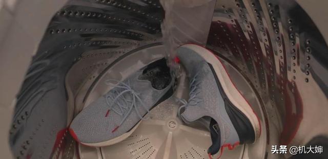 小米出香港脚克星！内置“大空调”，分子级除臭，网友：防滑不？