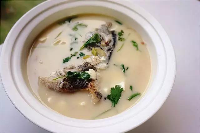 牛奶白的魚頭豆腐湯你學會了嗎