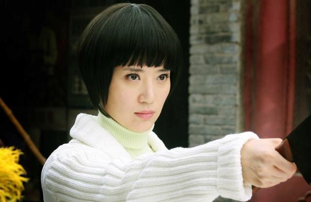 她美過(guò)章子怡，是經(jīng)典太子妃玳姬，太佛系甘心當(dāng)配角25年