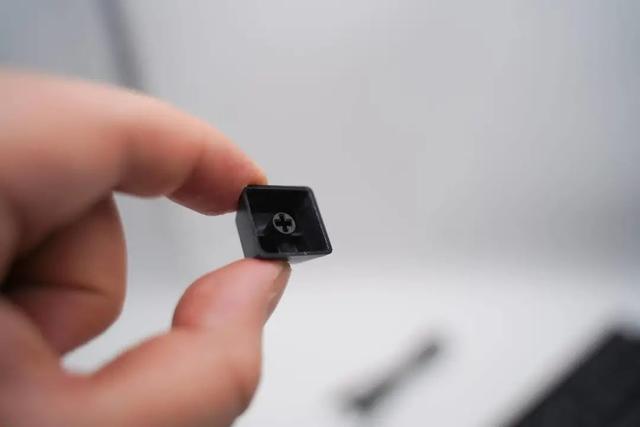 “年轻人的第一把机械键盘”，小米机械键盘到