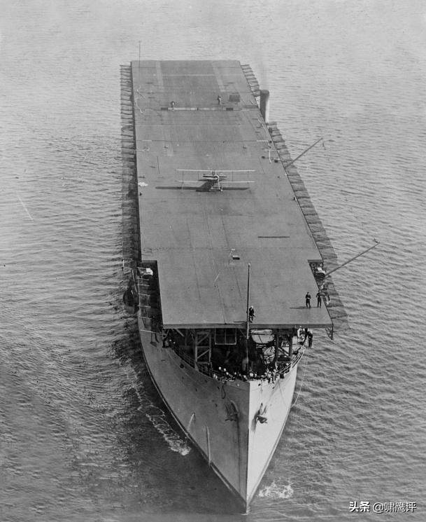 平原型航母的悲歌，舰岛设计的凯歌，航母上的