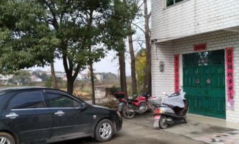 90后农村小伙买车2年，总共才开3千公里，网友：面子值10万