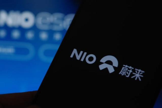 “我买了辆蔚来，却不敢发朋友圈……”