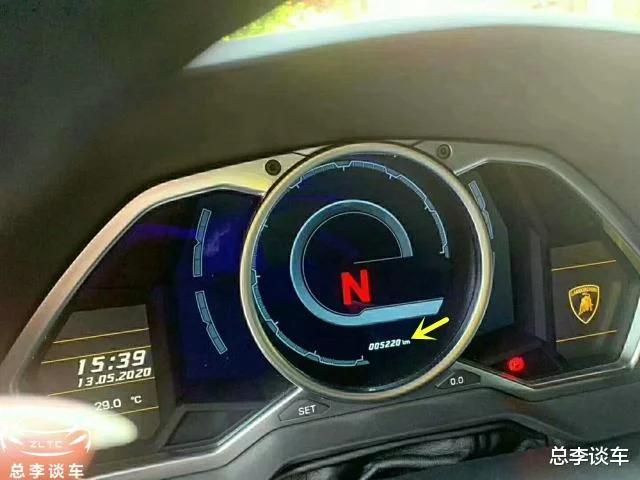 王思聪的兰博基尼，开了8年，如今卖掉了，公里