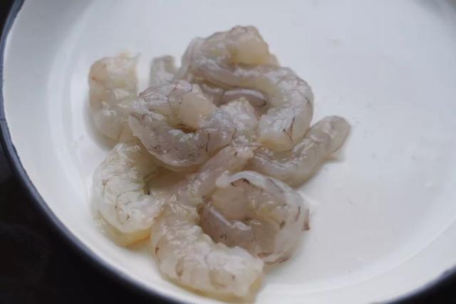 鸡蛋羹怎么做又嫩又滑？虾仁豆腐鸡蛋羹，口感顺滑，加倍营养！