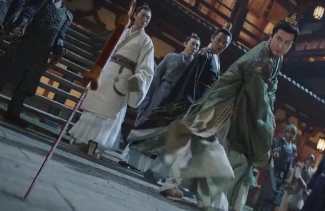 《锦绣南歌》首播！李沁侠女造型惊艳，秦昊发福明显，配音太苍老