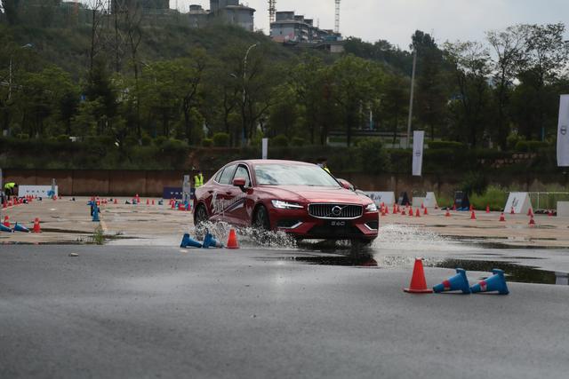 你看不见的VOLVO安全 驾域2020沃尔沃全系驾控体验日昆明站