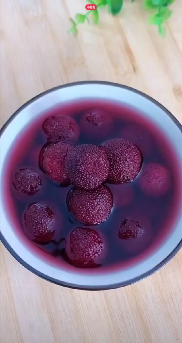 小区那么多杨梅没人吃，杨梅这样做怎么吃都不够