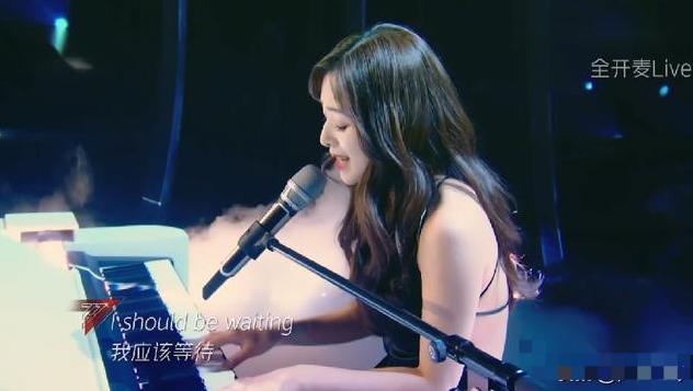 自带热搜的《乘风破浪的姐姐》，三位导师实力遭质疑，凭什么？