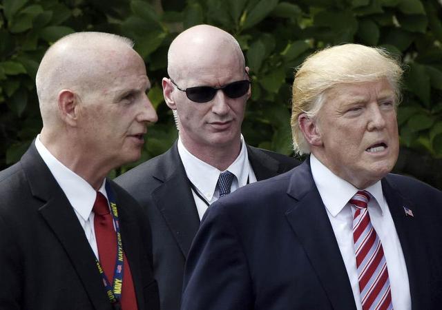 病毒在白宫迅速蔓延，“大内保镖”纷纷确诊，上将都被紧急隔离