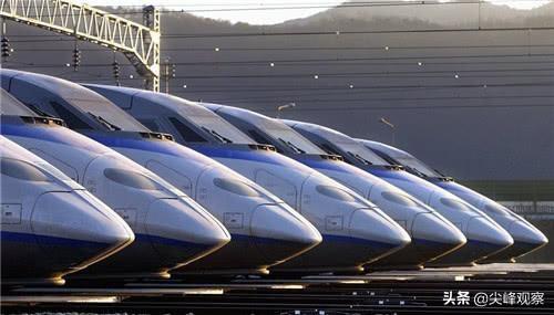 美国怕人民币替代美元，中国买的万亿美债很安