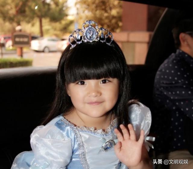 曾经是资源最好的星二代，黄多多和森碟都比不上，现在她是这样的