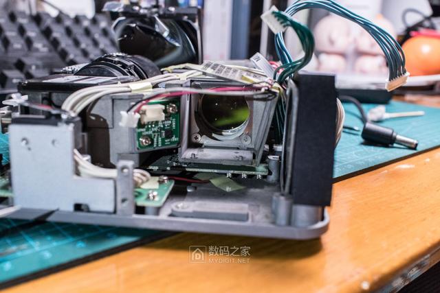 卡西欧CASIO激光+LED短焦投影仪UP50WN拆解，维修偏