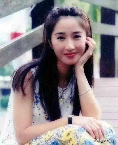 张家辉结婚17年后吐槽关咏荷：“她大部分时间不理我”网友：羡慕