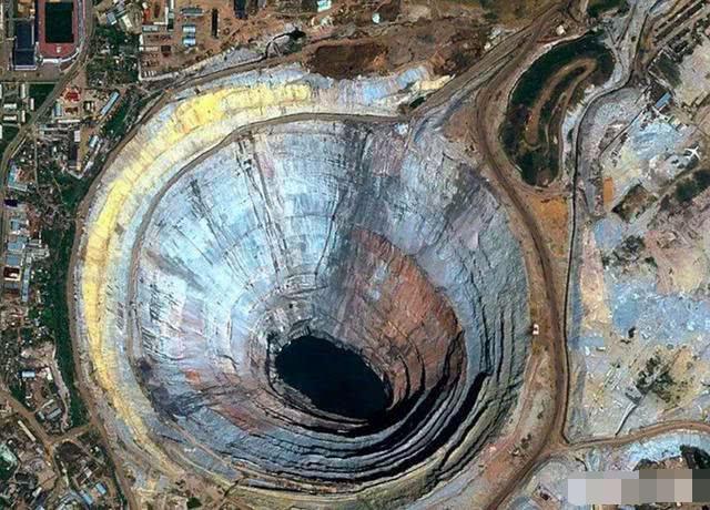 1970年，苏联开始挖地球，挖到1万多米不敢挖了，发现了什么？