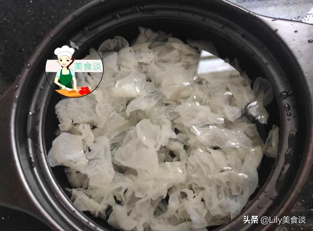 8月，这碗糖水女人多喝，清热消暑，还养颜嫩肤，再热也精神饱满