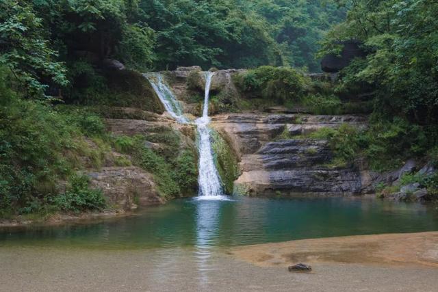 34亿年前的岩石、世界奇峡、亚洲落差最大的瀑布，都聚集在河南