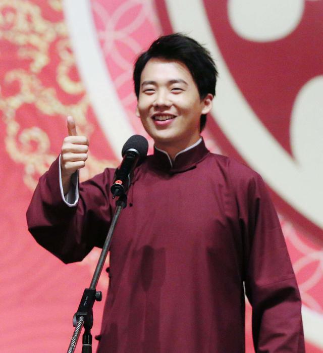 德云社“入不敷出”，少班主郭麒麟成劳模，连