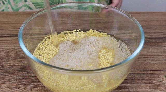 超好吃的绿豆糕，只要3种简单食材，香甜细腻入口即化，夏日必备