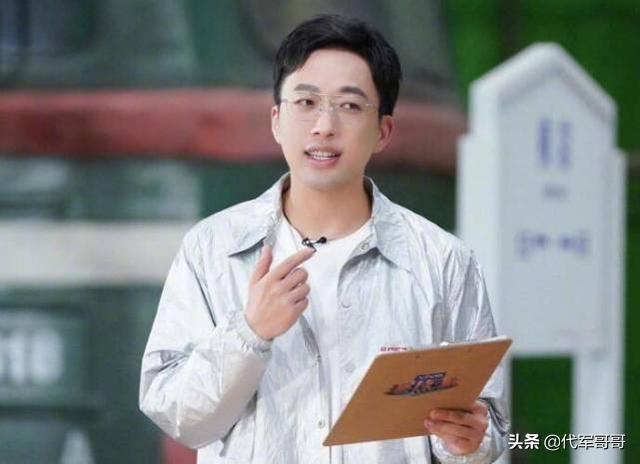 于正被沈泰暴打往事被扒，火速回应又曝猛料，