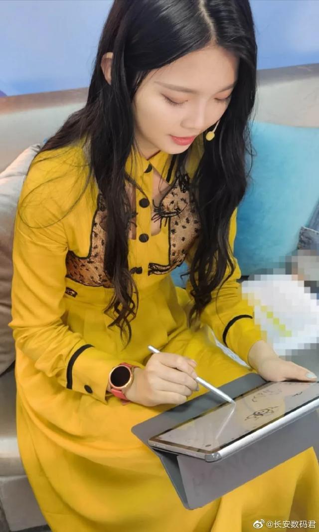 四款新机一起发！这场发布会产品多得可怕