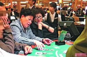 女星“男友义父”哪家强，成人典礼告诉你！