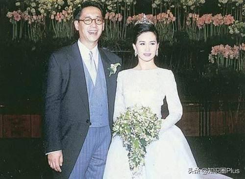 何鸿燊何氏家族悼文，留下四房十七杰，详细了