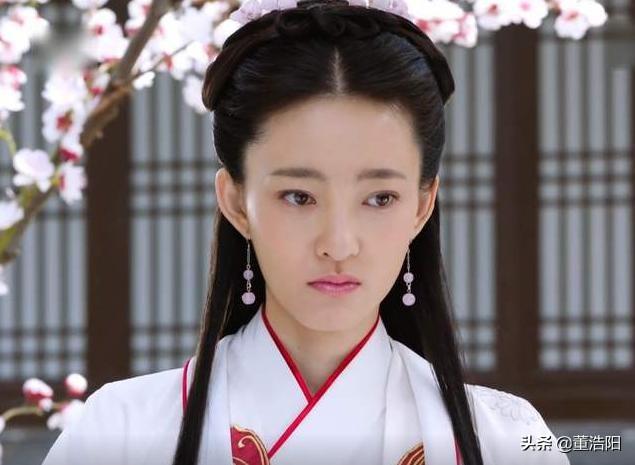 同样是妲己的尾巴，范冰冰像金属，霍思燕最还