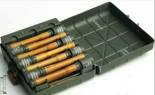 我军为何不装备无柄手榴弹？有柄手榴弹与无柄