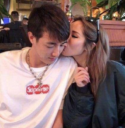 吐血|萧亚轩男友吐血送医 萧亚轩流泪自责是我给的压力太大！